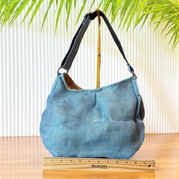 SMATERIA Blue Slouchy Recycled Mesh Shoulder Bag – Eco-Friendly Upcycled Style - Picture 10 of 13